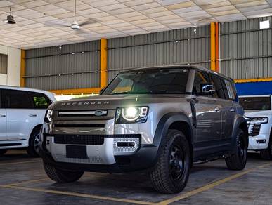 LOW MILEAGE 2022 Land Rover DEFENDER 2.0 110 P300