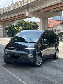 Hyundai Staria 2.2L 10 Seater