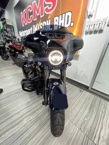 HARLEY DAVIDSON CVO STREET Glide