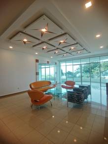 Gurney Palace Condominium