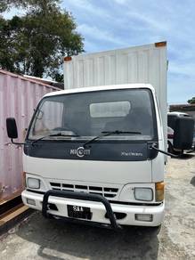 Lorry HICOM 4.3L 14feet BOX