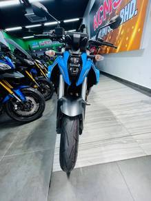 SUZUKI GSX-8s