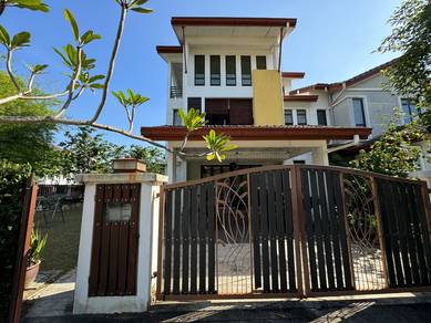 3 Storey Corner Lot RENO Facing Playground, Verdania Denai Alam Elmina