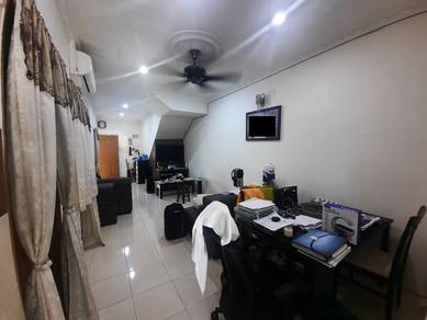 Town Villa Townhouse, Taman Tasik Puchong, Selangor (LOWER UNIT)