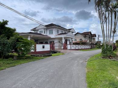 Lorong Stapok Selatan 4 Batu Kawa double storey detached house.
