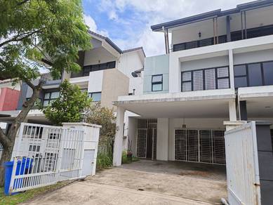 2.5 Storey Taman Cahaya Alam U12 Shah Alam, Nice & well maintain house