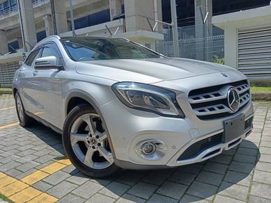Benz GLA220 4MATIC 2.0/P.ROOF/HK SOUND