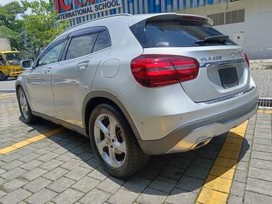Benz GLA220 4MATIC 2.0/P.ROOF/HK SOUND