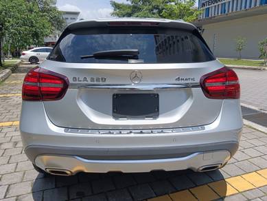 Benz GLA220 4MATIC 2.0/P.ROOF/HK SOUND
