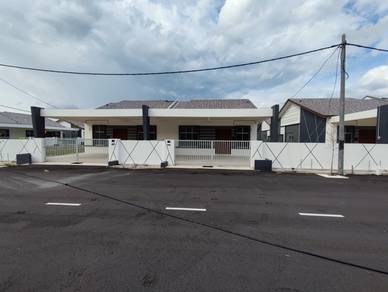 Rumah Berkembar Setingkat @ Tanah Putih, Pekan