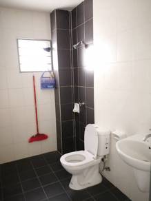 [Below Bank value -10%] 2sty Link hse, Taman Tiara east semenyih