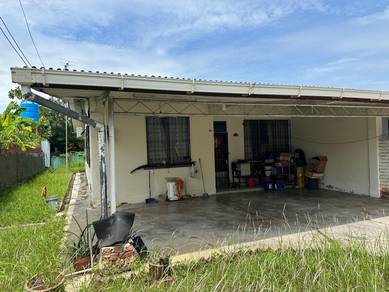 999 yrs Old Semi Detached Taman Cantek Lido Single Storey