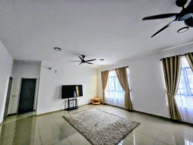 Town House Partly Furnish Regent Garden Eco Grandeur Puncak Alam