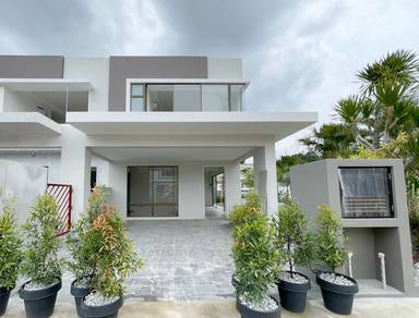 Desa Budiman 2Storey Terrace, Bandar Sungai Long Modern kawasan hijau