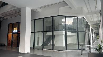 Ground Floor with mazzenine Floor @ Q avenue Bandar sri permaisuri