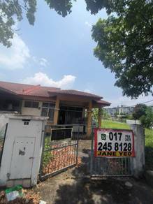 Single Storey Corner house at Bandar Saujana Putra (Biggest land !)