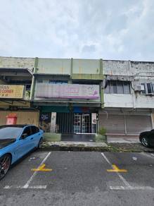 2 and half story shop office in tmn gembira semenyih for sale
