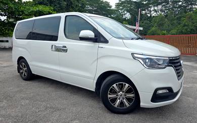 Hyundai GRAND STAREX 2.5 EXECUTIVE PLUS