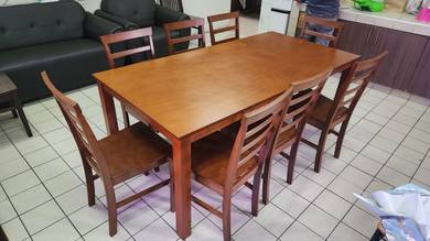 Meja makan dining table