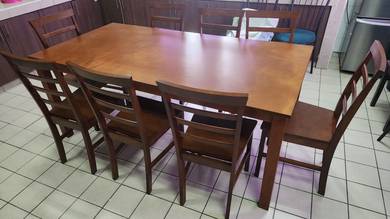 Meja makan dining table