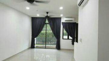 Well Kept 3 Storey Se3 Sunway Eastwood, Seri Kembangan For Sale
