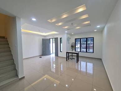 Double Storey House 18x65 4R3B For Sell(WTS Kampong Jawa Shah Alam)