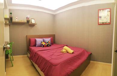 Queen Bedroom w Shared Bathroom @ Warisan Cityview, Velocity, KL