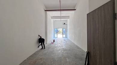 Ground Floor Shop Laman Damai Persiaran Aliff, Tampoi