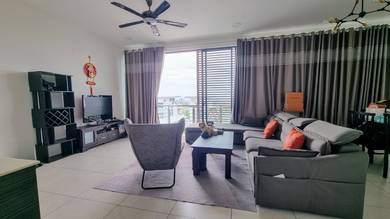 Gala Residences - Furnished 3 Bedrooms 1398sqft 2 Carparks Corner Unit
