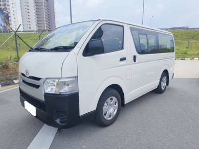 Toyota Hiace 2.5 (M) Window Van 14Seat