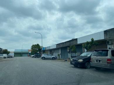 Puchong Utama Maju jaya Single Storey Link Factory
