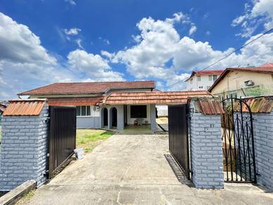 【New Renovated】Jalan Pedada Aircon Room at Taman Melodies, Johor Bahru