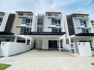 REFURBISHED Facing Open 🔥 3 Storey Duta Villa, Presint 14, Putrajaya