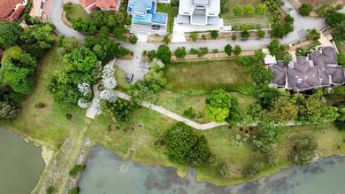 Facing Direct Lake + Elite Area Big Bungalow Lot Presint 10 Putrajaya