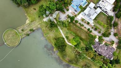 Facing Direct Lake + Elite Area Big Bungalow Lot Presint 10 Putrajaya