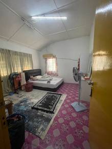 Tanah lot banglo berserta sebuah rumah pekan Kinrara Puchong Selangor