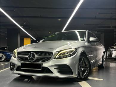 Mercedes Benz C200 2.0 AMG Under Warranty