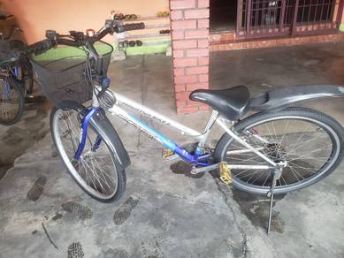 2 buah Mountainbike Oscar Dan Shimano Shark