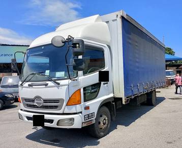 Yr.2020 USED 21ft HINO CURTAIN SIDER - BOX