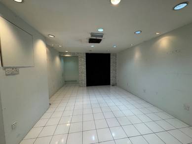 {WATER} Level 1 Floor Freehold in Sungei Wang Plaza, KL, LOT 10