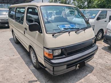 Toyota HIACE 2.4 (M)