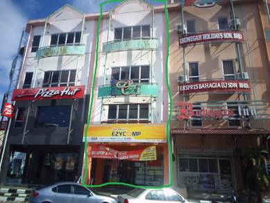 Langkawi 4 Storey Intermediate Shoplot For Sale
