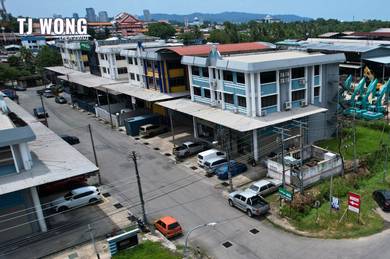 Inanam Kolombong 3 Storey Corner Semi-D Warehouse Ngee Lim industrial