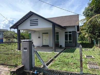 Rumah BANGLO CANTIK CORNER LOT TEPI JALAN BESAR KG PULAU KERENGGA MRG