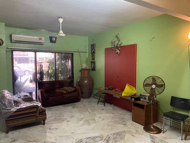 PJS 5/10,Extended 2 Storey house For SALE