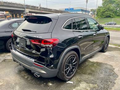 Mercedes Benz GLA35 2.0 AMG 4 MATIC (A)