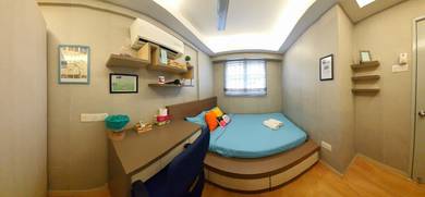 Queen Bedroom w Shared Bathroom @ Warisan Cityview, Velocity, KL