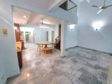 Sri Petaling 1.5-Storey Gated & Guarded 3R2B 2200SF Extended Renovated