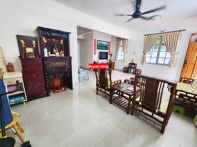 2 Storey Semi D At Paya Terubong Renovated Freehold Concrete Flooring