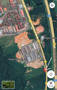 Tanah depan jln utama berhampiran Politeknik Behrang